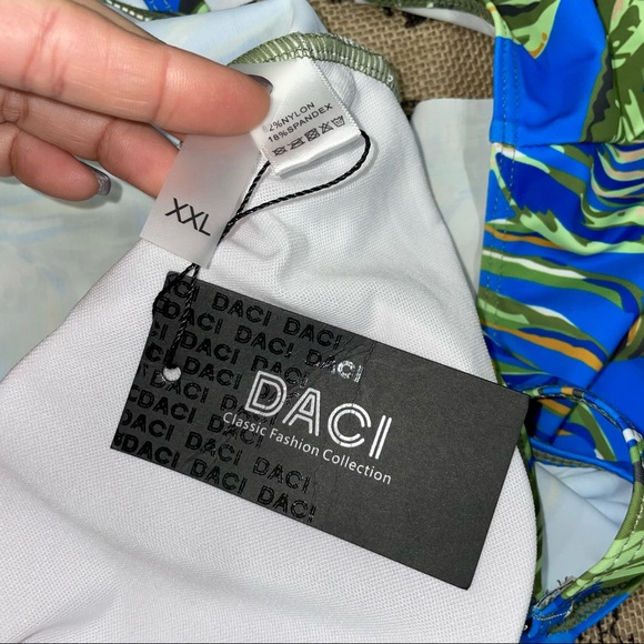 Daci NWT! Blue/Multi Palm Print Cold The Shoulder Swimsuit Size XXL - Picture 8 of 11